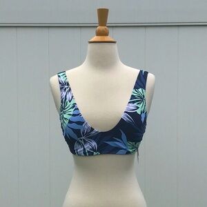 NWT Roxy Blues and Green Floral Tropical Bikini Top Size Medium